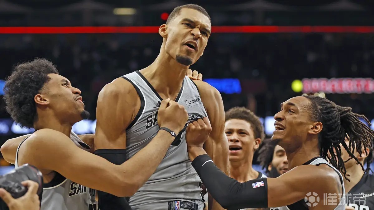 文班亚马谈全票当选DPOY：唯一的挑战是打满65场比赛