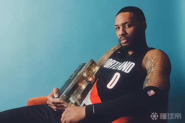 利拉德社媒回怼球迷：我就是NBA历史上第二好的射手