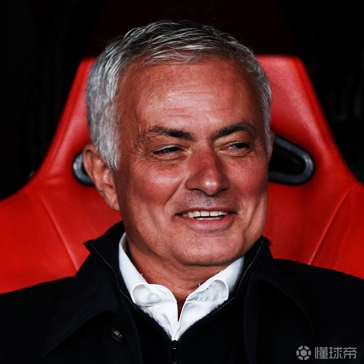 皇马消息：曼联获悉穆帅想留下楚阿梅尼